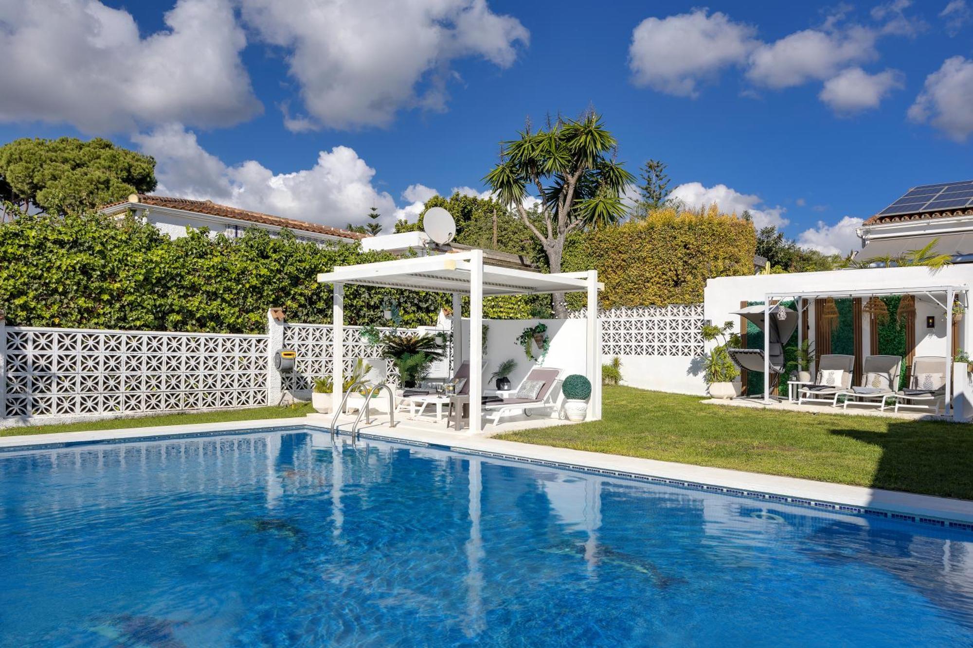 Villa Casacara Marbella Beachside Costabella -Spain Exterior foto